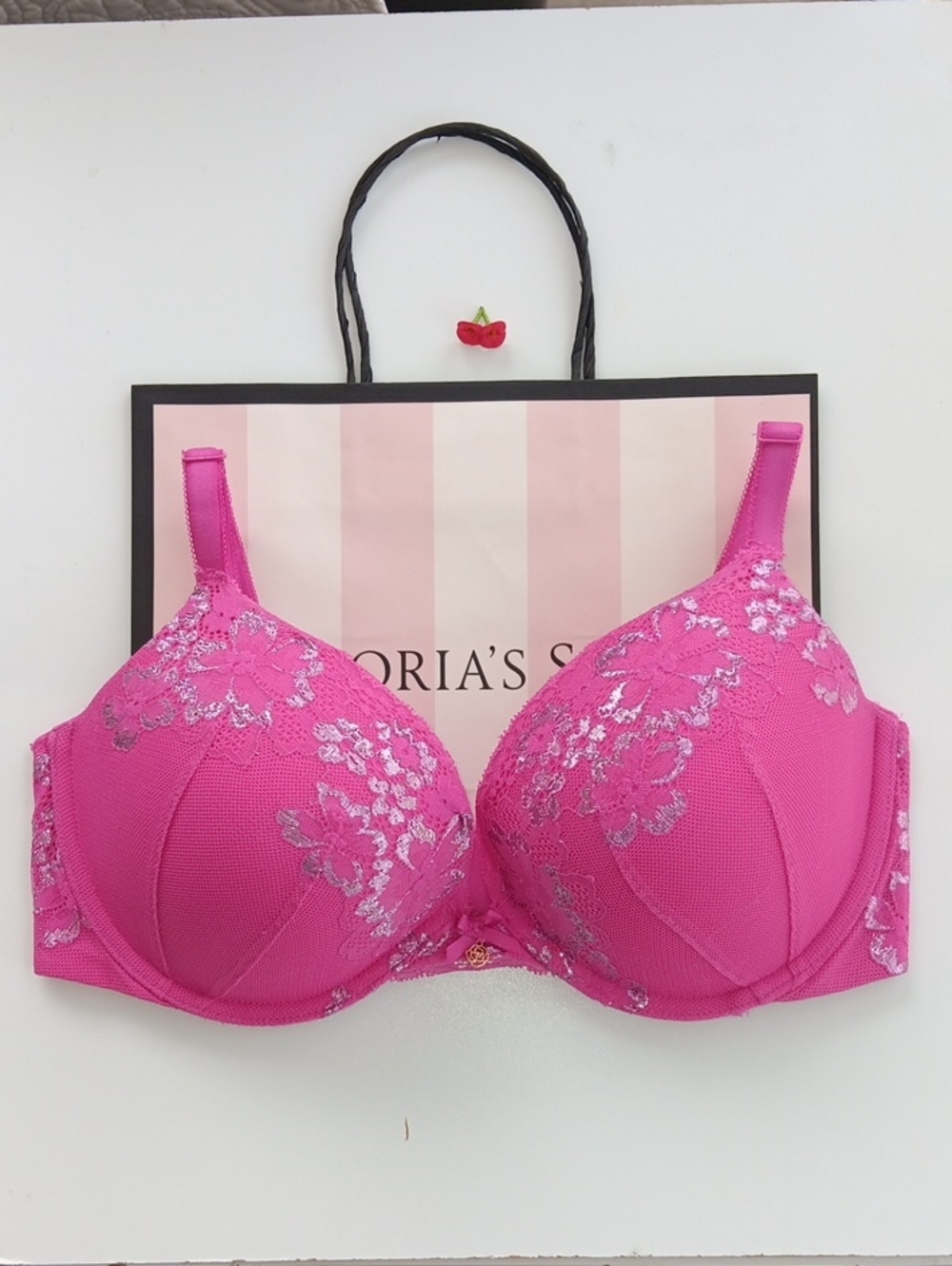 Victoria's Secret Pink Floral Lace with Silver Accents Body By Victoria Size36D